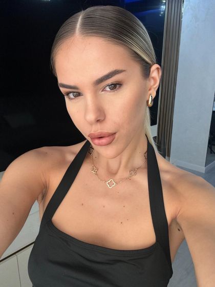 lovelychloefree OnlyFans picture