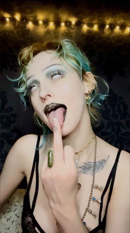 manicpixienightmarenymph OnlyFans picture