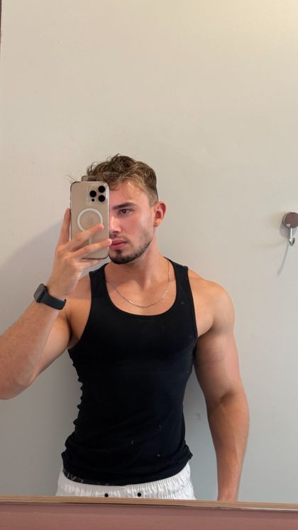 felipenelli OnlyFans picture