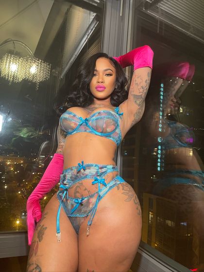 prettyredz202 OnlyFans picture