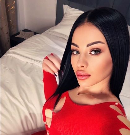elenadaniela98 OnlyFans picture