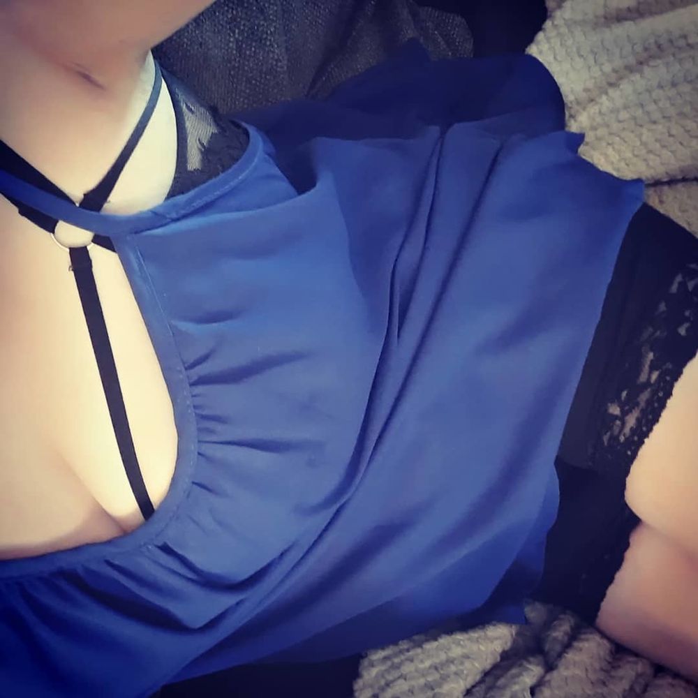 rose.andvine OnlyFans profile picture