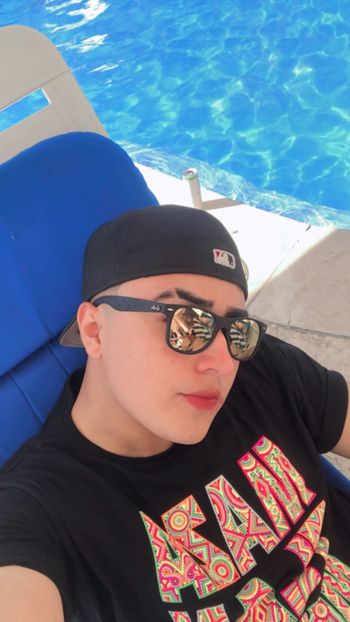 Adrian Velázquez