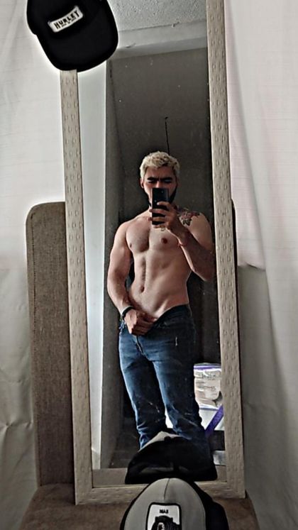 anonimo686 OnlyFans picture