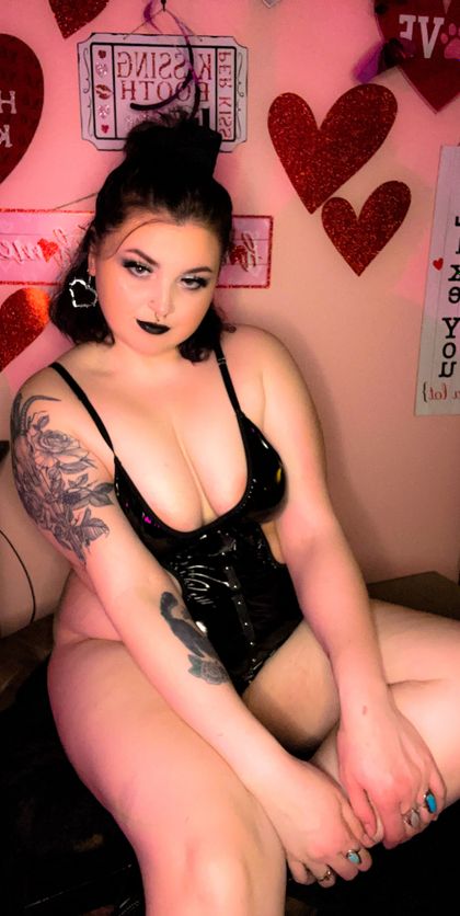 chickwithanax OnlyFans picture