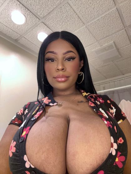 em.milan OnlyFans picture