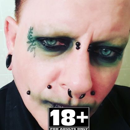x.dadbodgothxxx.x OnlyFans picture