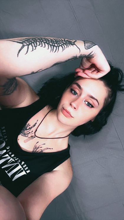 lunarvxn444 OnlyFans picture