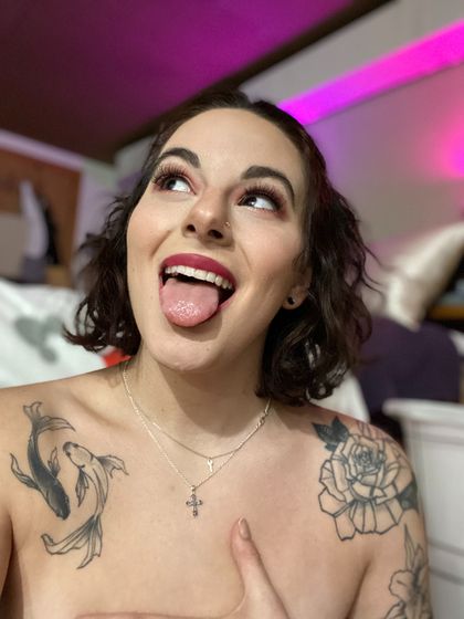 therealbellabug OnlyFans picture