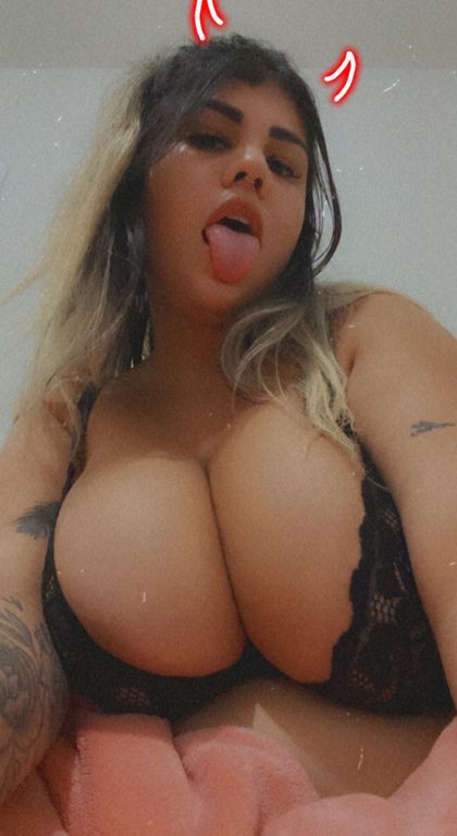 xrav3na OnlyFans picture