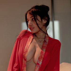 Images of Best Indonesian OnlyFans Accounts | FansMetrics.com