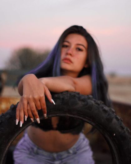miacrossyourmind OnlyFans picture