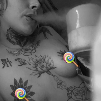 skullsandcheeks OnlyFans picture