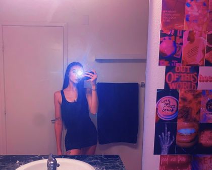 sarah_lereign OnlyFans picture
