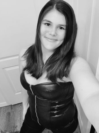 chole_wonderson91 OnlyFans - Free Trial - Photos - Socials