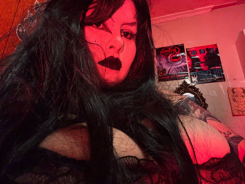 crisy_gothiccc OnlyFans profile picture