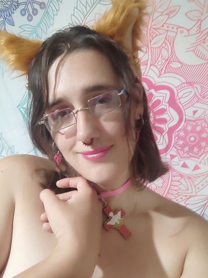 hot-couch-girl OnlyFans picture