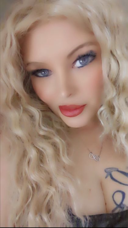 goddess_lyndsay OnlyFans picture