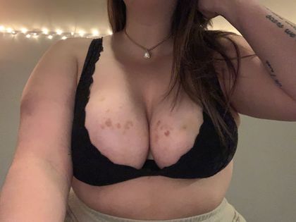 j.u.l.i.a OnlyFans picture