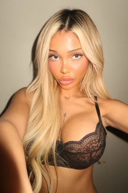 hennifree OnlyFans picture