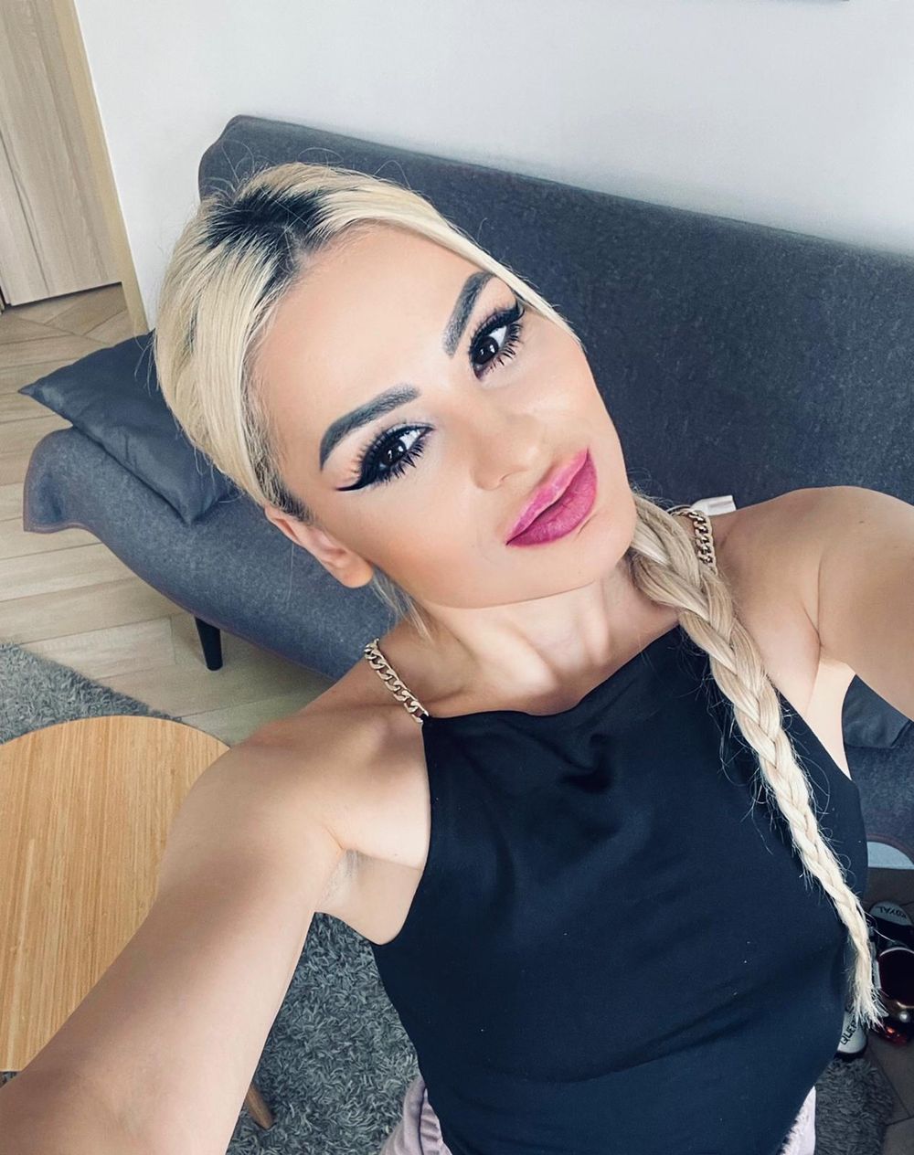 nadia_love19 OnlyFans profile picture