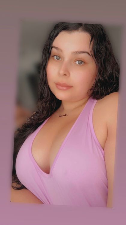 averiepinkk OnlyFans picture