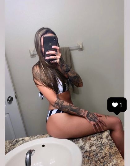 lindsayinthesheets OnlyFans picture