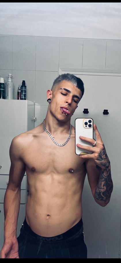 rgr4y OnlyFans picture