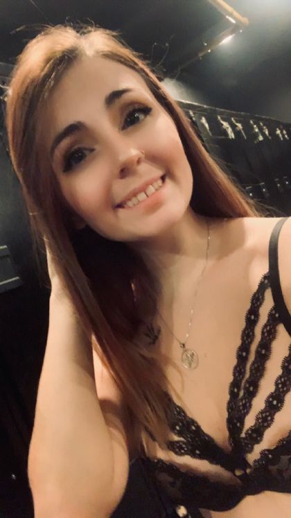 summers_feet_factory OnlyFans picture
