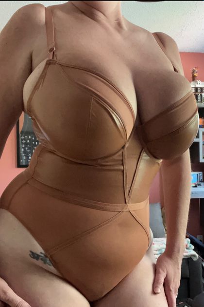 charlottecurves OnlyFans picture