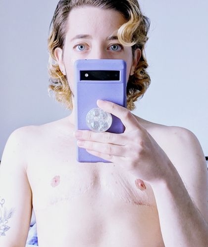 yuriluxx OnlyFans picture