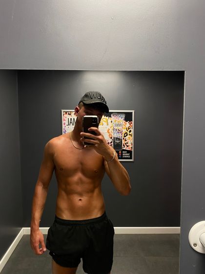 u210001020 OnlyFans picture