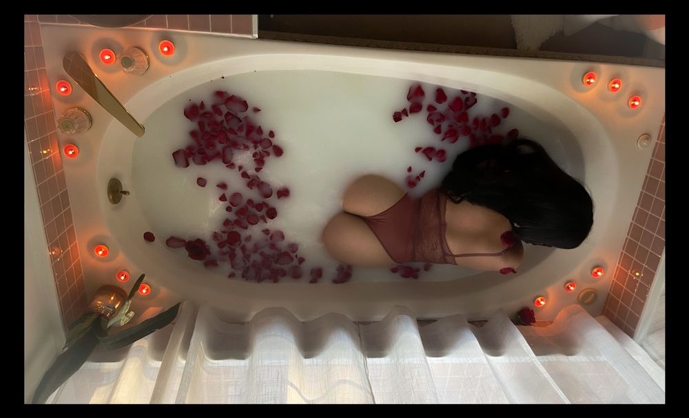 libreastra OnlyFans profile picture