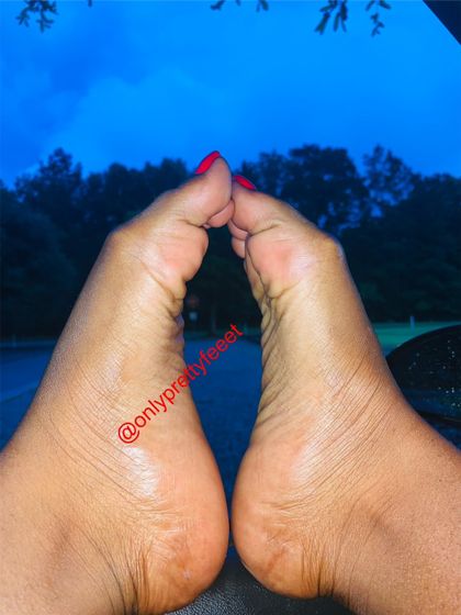 onlyprettyfeeet OnlyFans picture