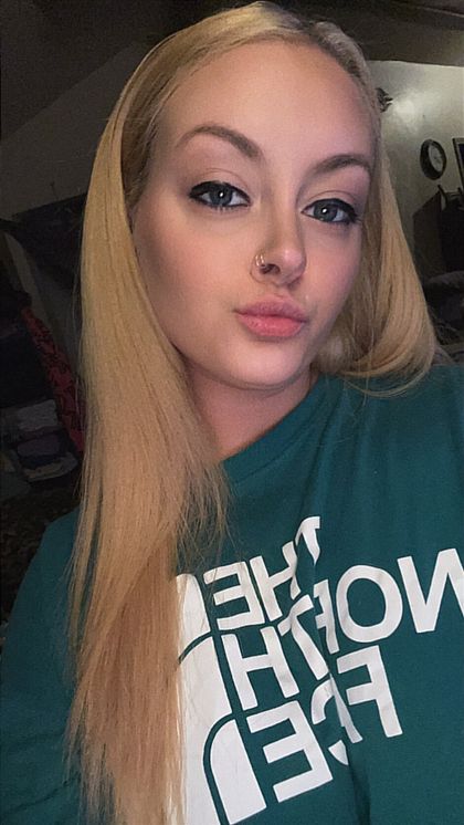 elizabethhh422 OnlyFans picture