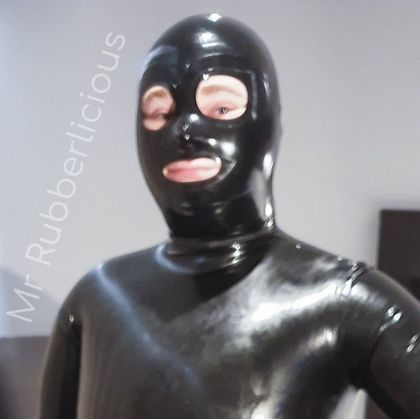 mrrubberlicious OnlyFans picture