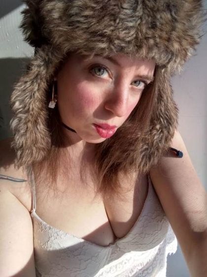 yeshelloitsvee OnlyFans picture
