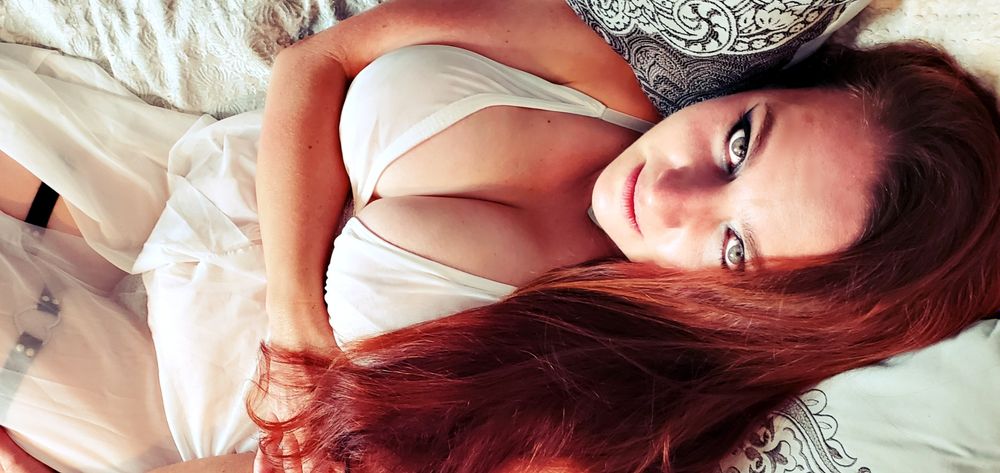 juliathered OnlyFans profile picture