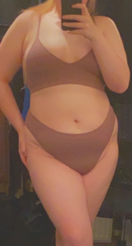 curvedcutie_12 OnlyFans picture