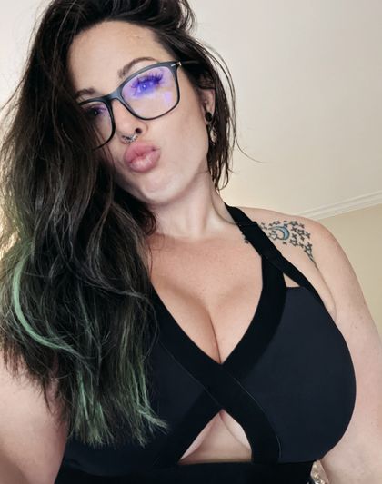 surrendertovi OnlyFans picture