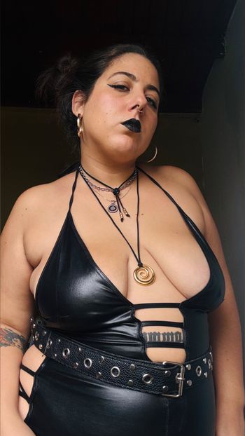 Mommy of fetishes BBW DOMME