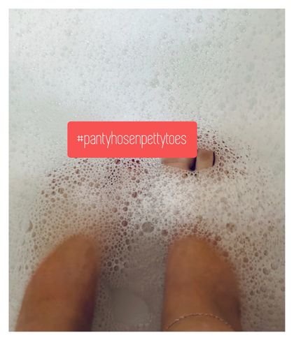 pantyhosenpettytoes OnlyFans picture