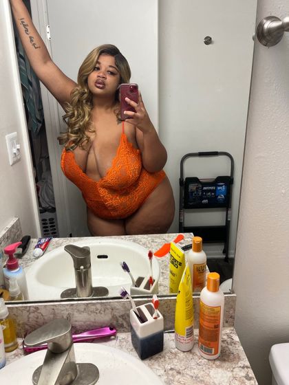 lilthickpisces OnlyFans picture