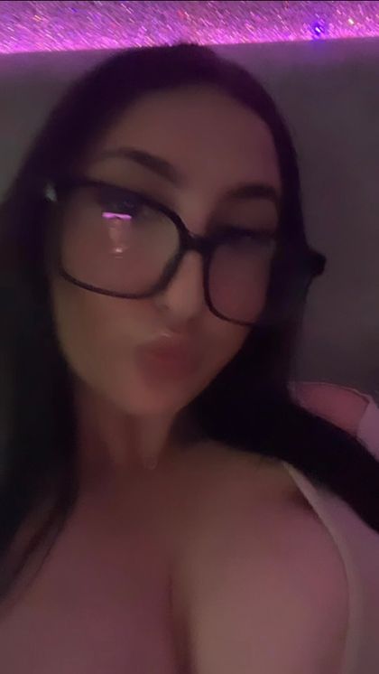 therealaryaava OnlyFans picture