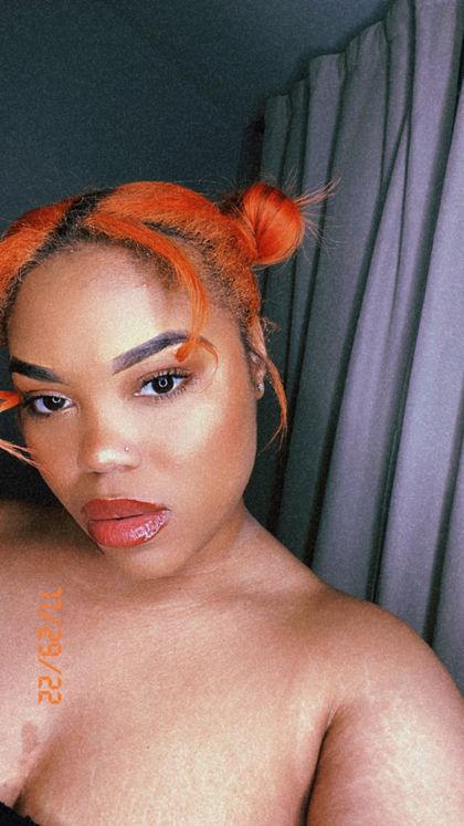 simplylavi OnlyFans picture