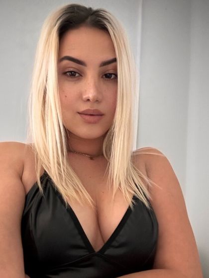 mollybeatch OnlyFans picture