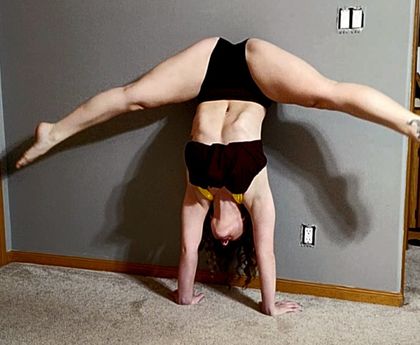 curiouscontortions OnlyFans picture