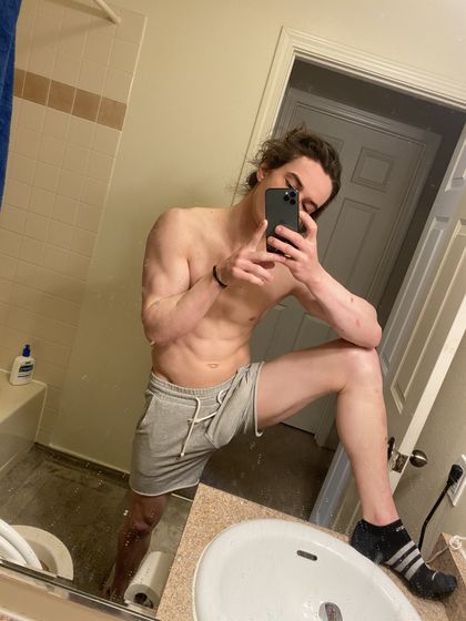 u16027011 OnlyFans picture