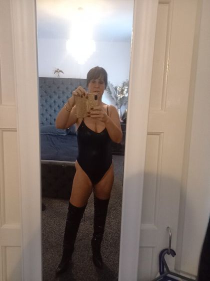 curves4u OnlyFans picture