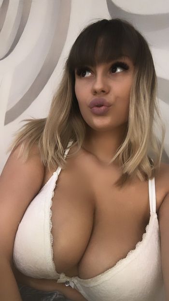 Today jessicabella69 stripchat